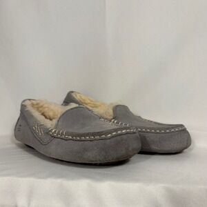 UGG Ansley Australia Women's Gray Suede Sheepskin Lined Mocassin Slippers Size 4